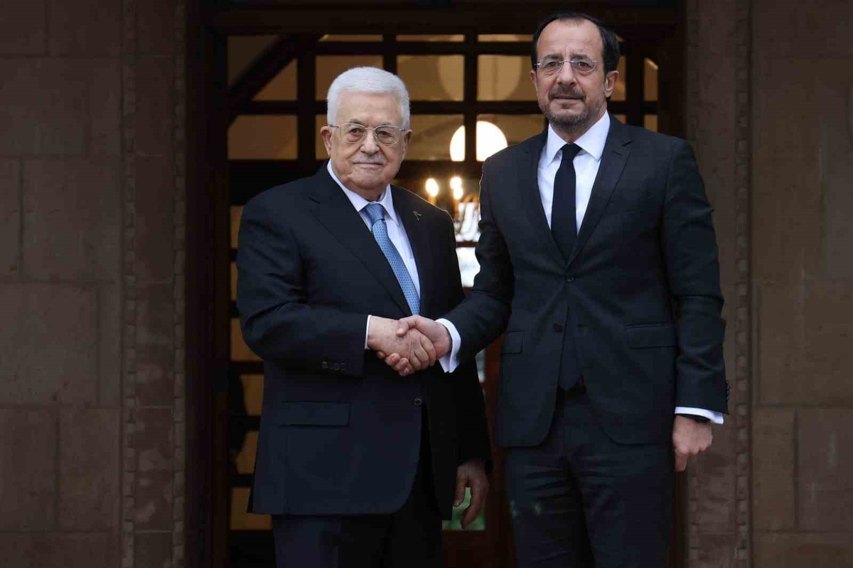 Abbas, GKRY lideriyle görüşüp yeni İsrail hükümetiyle diyalog umudunu açıkladı