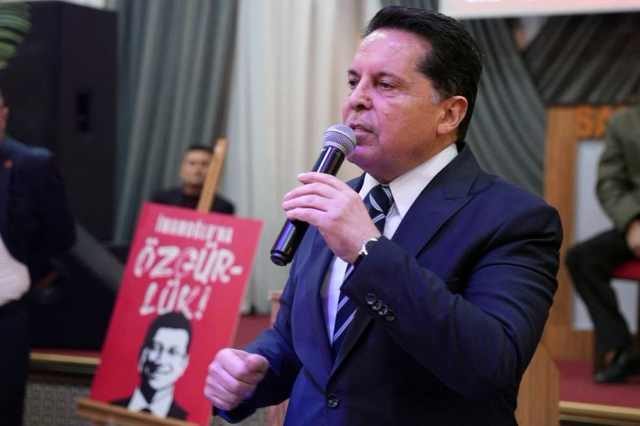 Ahmet Özer YENİ Parti'ye katıldı