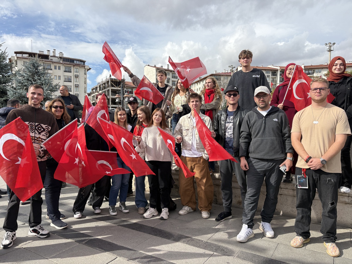 'Cumhuriyet Bayramı' coşkusuna yabancı öğrenciler de ortak oldu