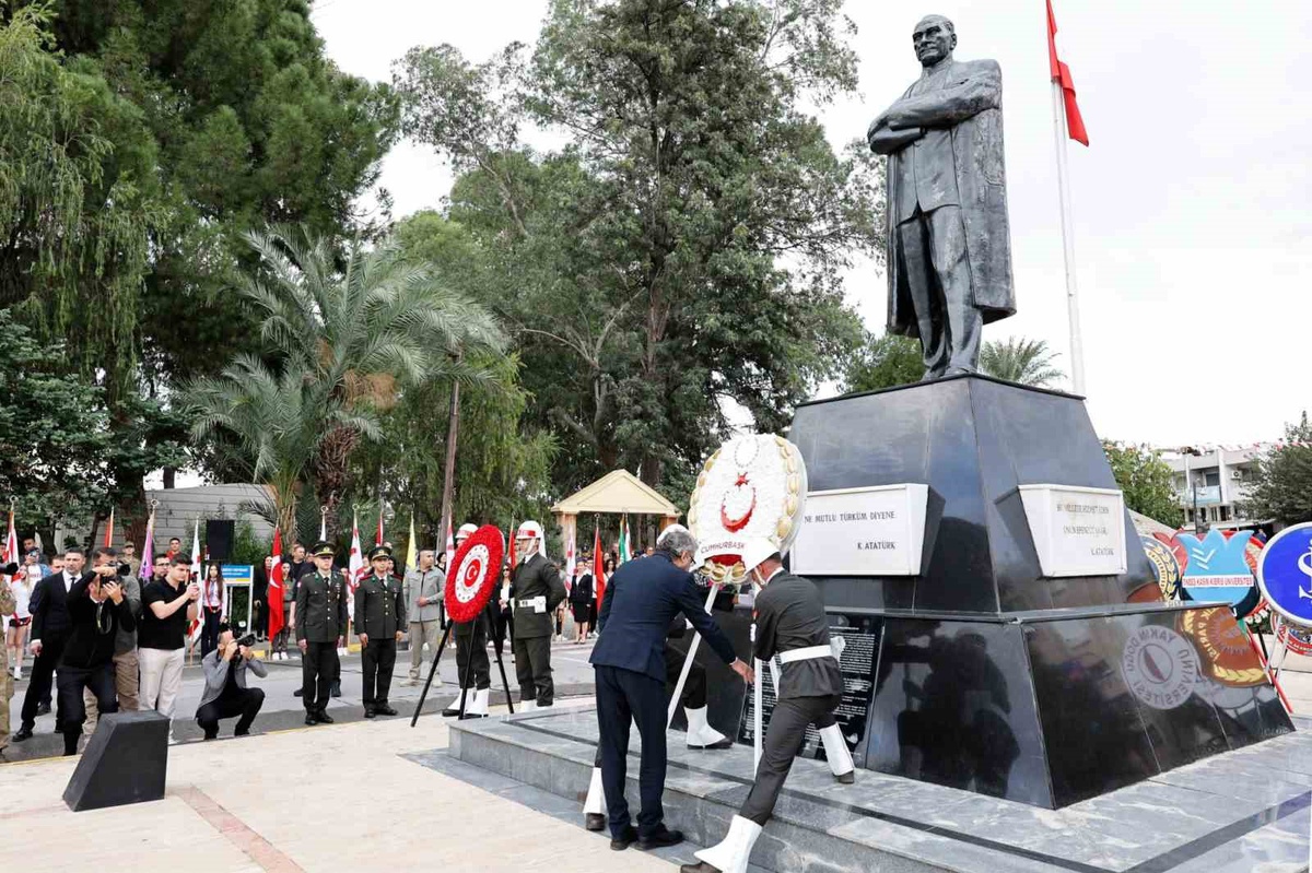Erhürman Lefkoşa'da 29 Ekim töreninde 'aydınlık yolda ilerliyoruz' dedi