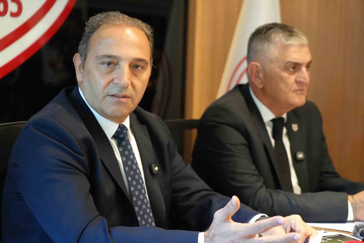 Fuat Çapa, Samsunspor'un devre arasında en az bir forvet alacağını söyledi