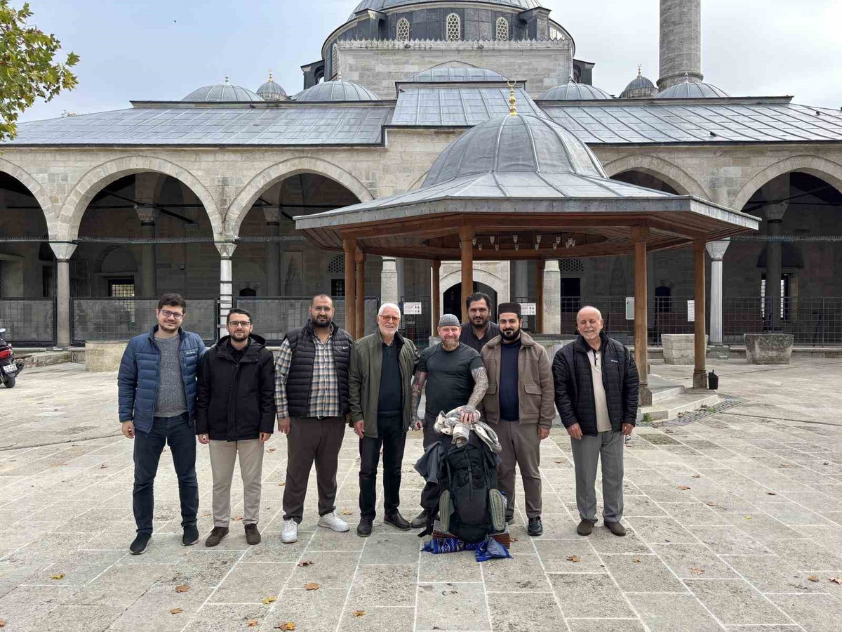 Hac için Berlin'den yürüyen Umar, 88'inci günde Kırklareli Babaeski'ye ulaştı