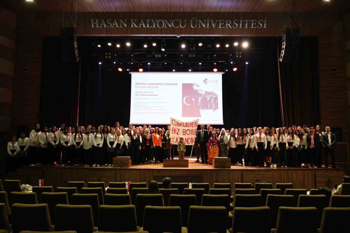 HKÜ, Cumhuriyet'in 103. yılını '103 Ses, Tek Yürek' temasıyla kutladı