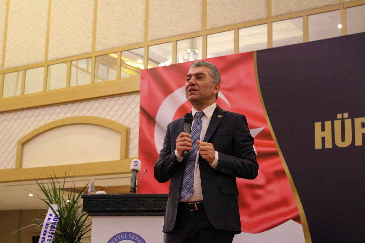 Hürriyetçi Eğitim Sen Genel Başkanı Kuruoğlu, Cumhuriyet'in 103. yılını kutladı