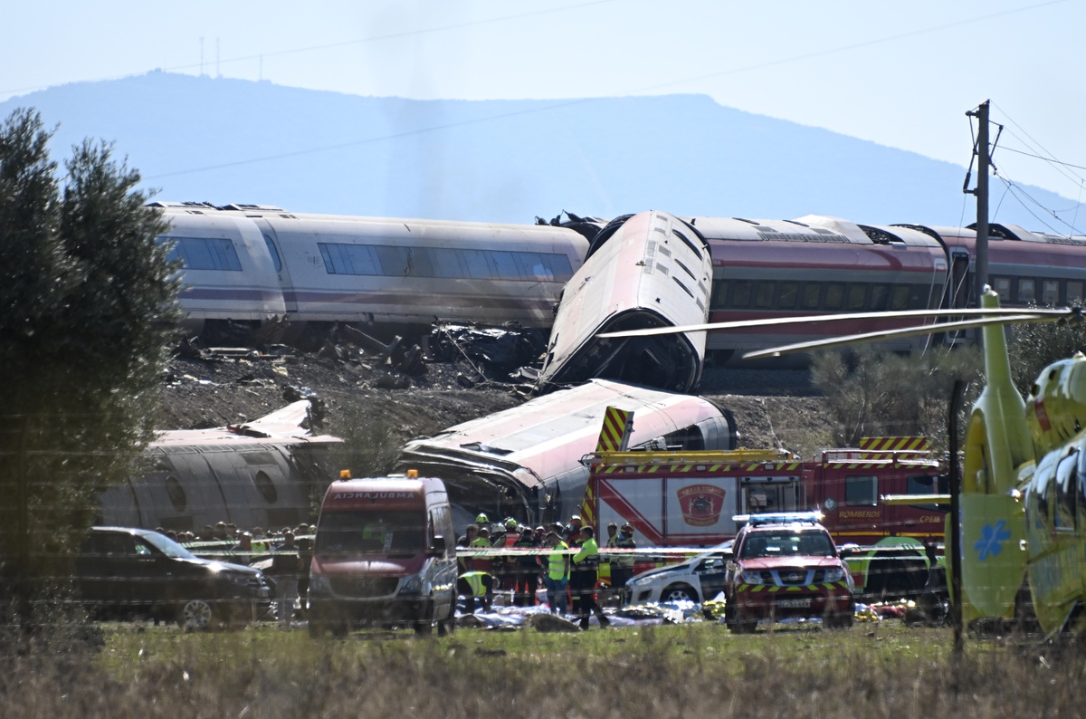 İspanya'nın Toledo vilayetinde tren kazasında 69 kişi öldü, 15 yaralı kritik durumda