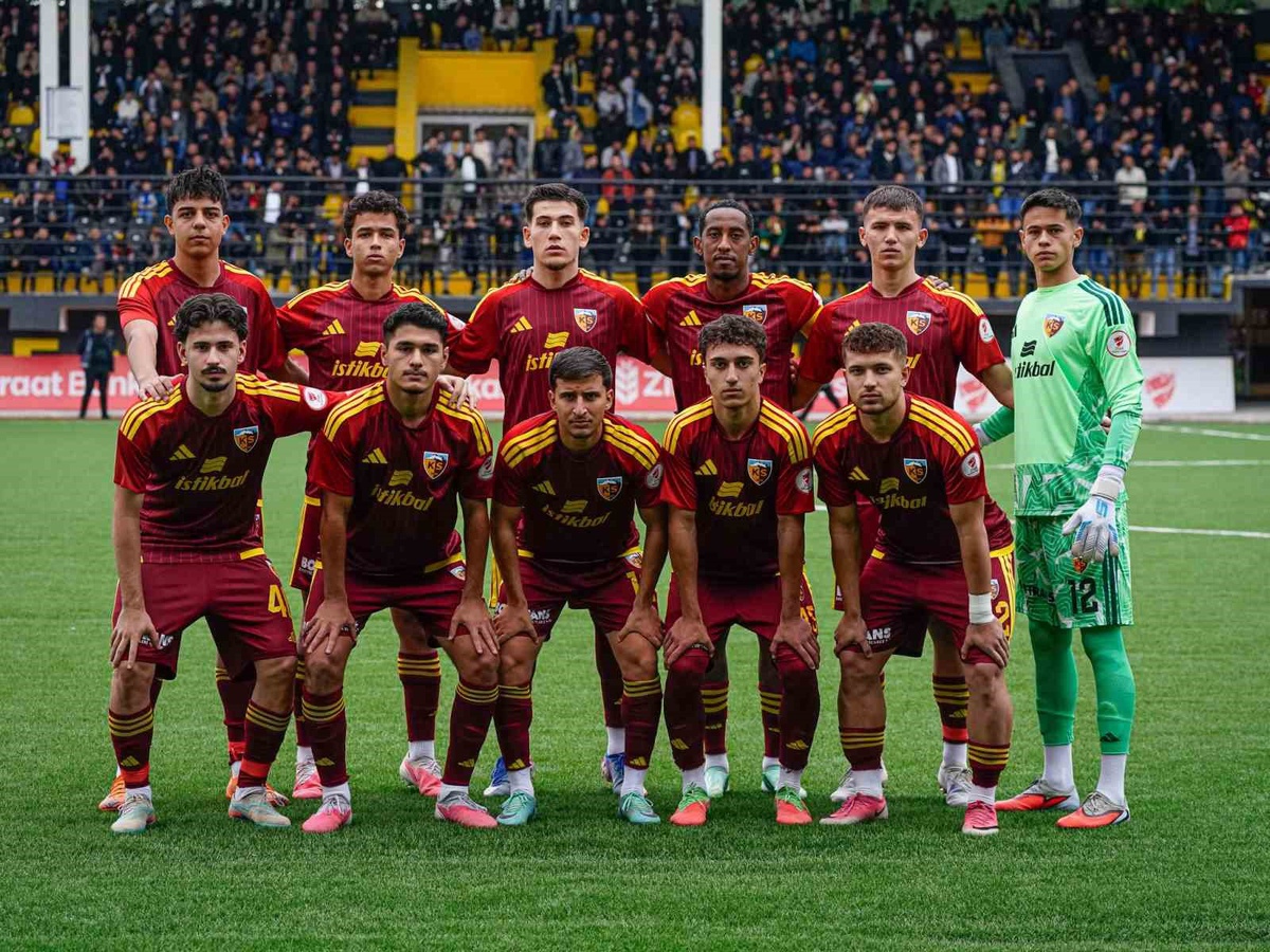 Kayserispor, Bitlis 1916 Spor'a 4-1 yenilip Ziraat Türkiye Kupası'ndan elendi