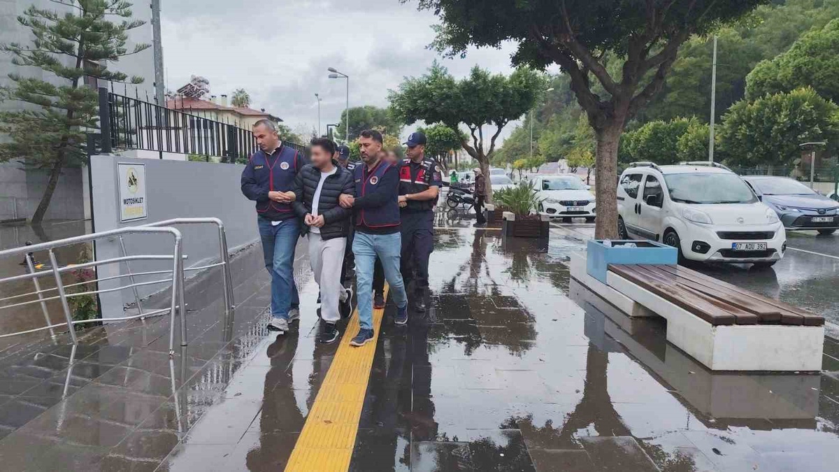 Manavgat'ta restorana silahlı saldırı olayının 5 şüphelisinden 3'ü tutuklandı