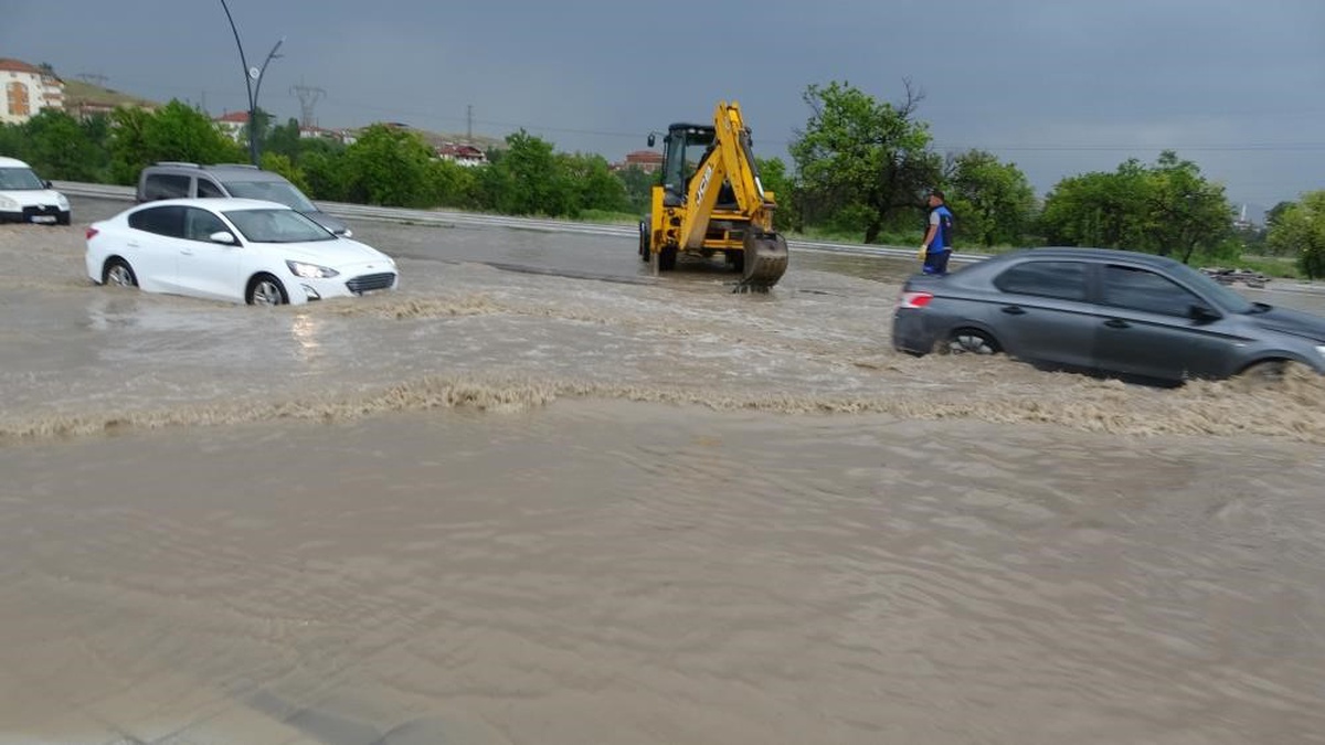 Meteoroloji 13. Bölge Müdürlüğü Malatya'da sağanak ve hortum riskine karşı uyardı