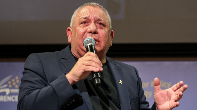 Netanyahu hükümetine güvenin kalmadığını savunan Gadi Eisenkot, Siyonist askerlik hükümeti vaatı yaptı