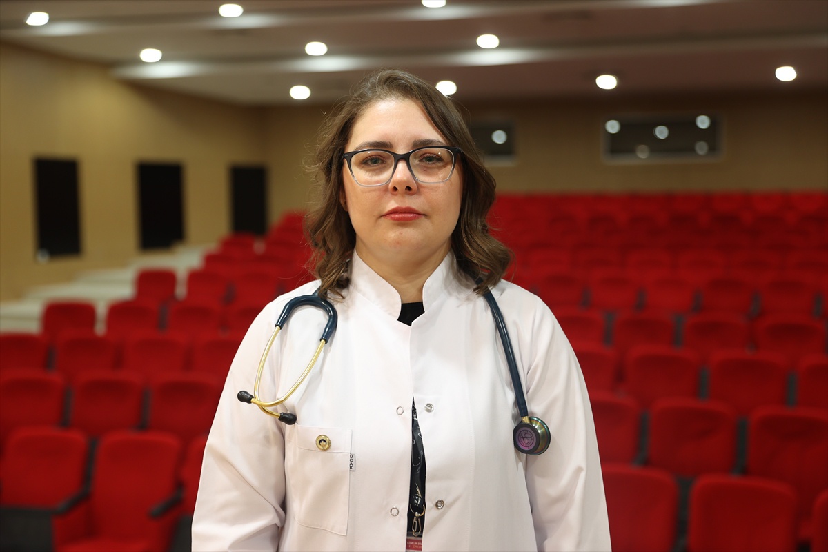 Nöroloji uzmanı Prof. Dr. Kadırhan yaşlılarda inmede çarpıntı ataklarına dikkat çekti