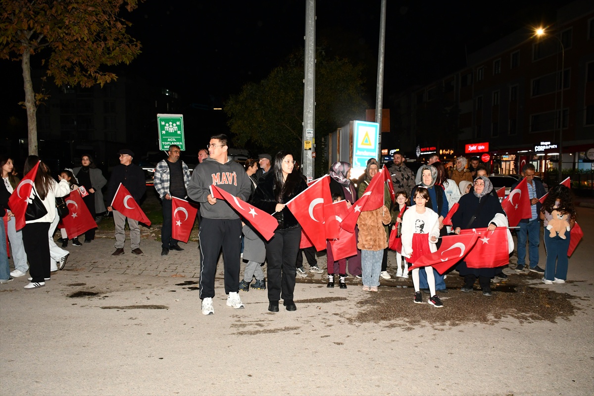 Osmaneli'de Cumhuriyet'in 103. yılı için yürüyüş ve fener alayı yapıldı