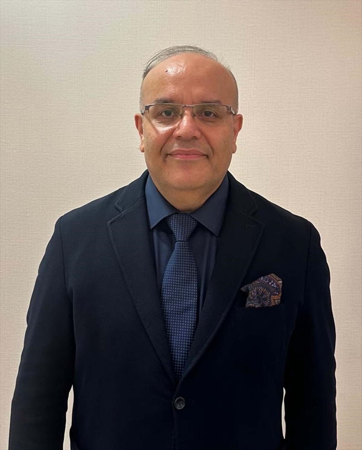 Prof. Dr. Semih Giray gençlerde ani inme belirtilerinde 112'yi aramayı önerdi