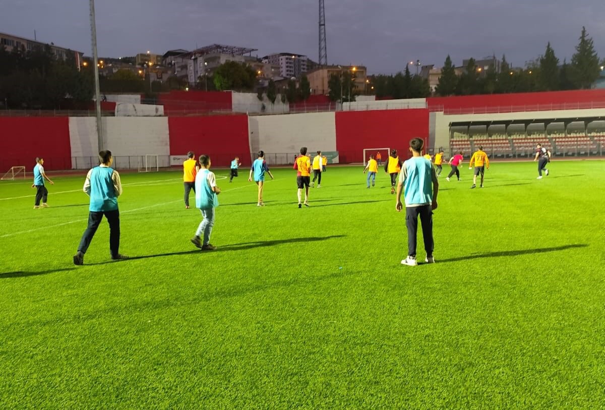 Şırnak'ta koruma altındaki çocuklar ÇOKİM'in düzenlediği futbol etkinliğinde buluştu