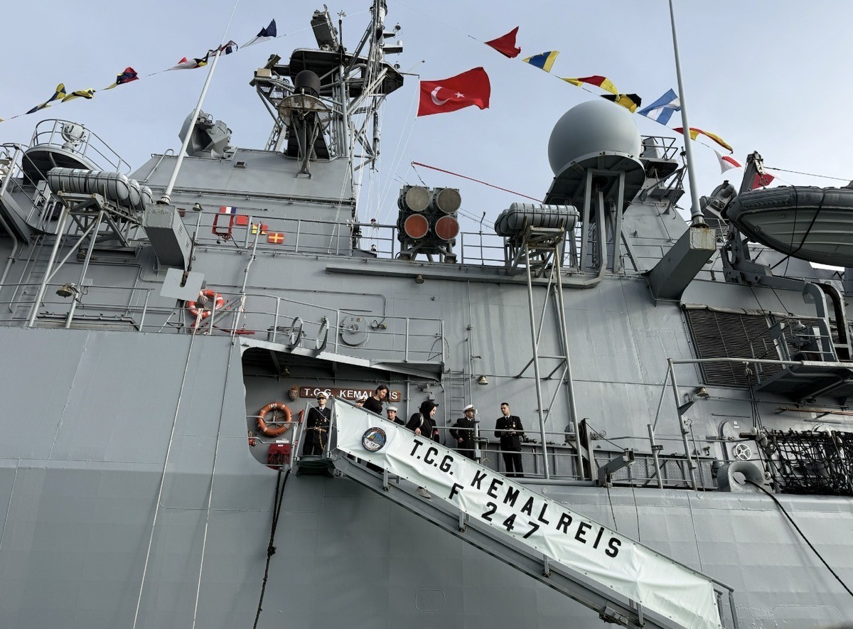 TCG Kemalreis, 29 Ekim'de Dolmabahçe'de vatandaşların ziyaretine açıldı