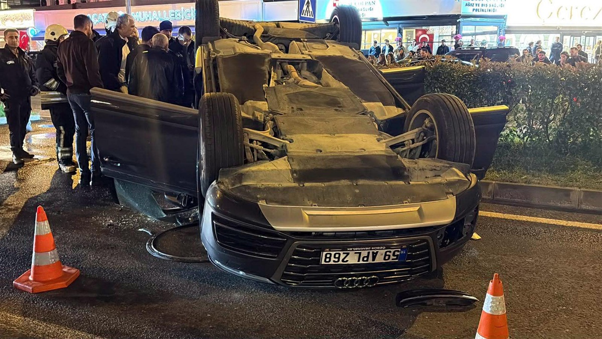 Tekirdağ Çorlu'da otomobil 3 araca çarpıp takla attı, 2 kişi yaralandı