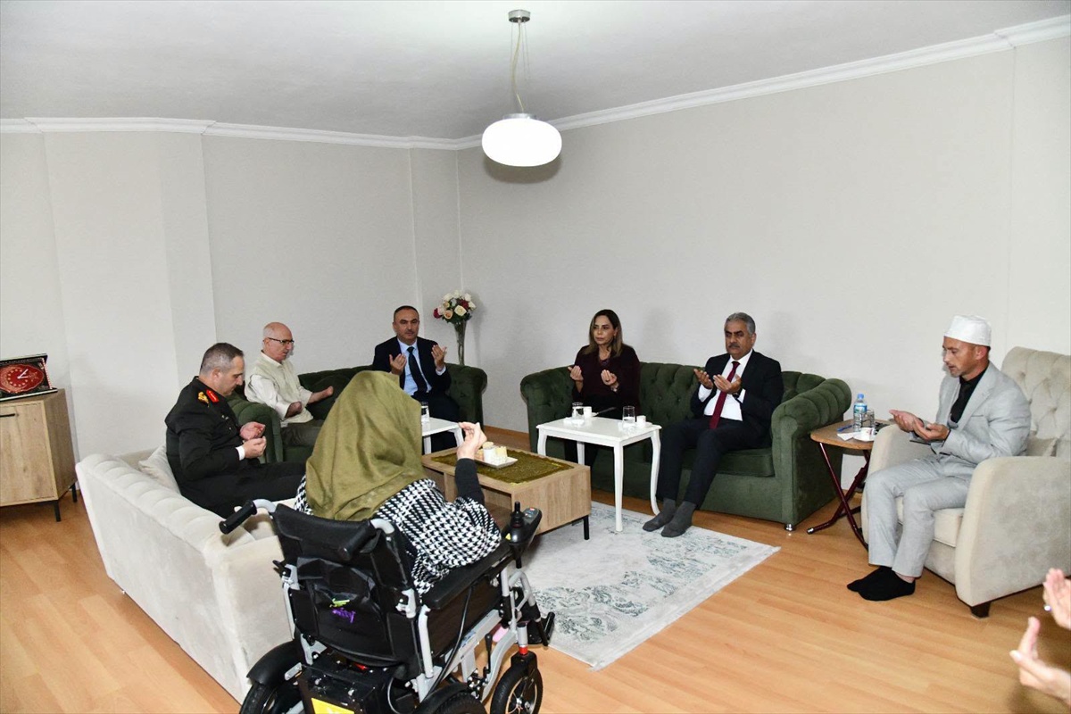 Tekirdağ Valisi Soytürk'ten gazi Hüseyin Sevim'e ziyaret