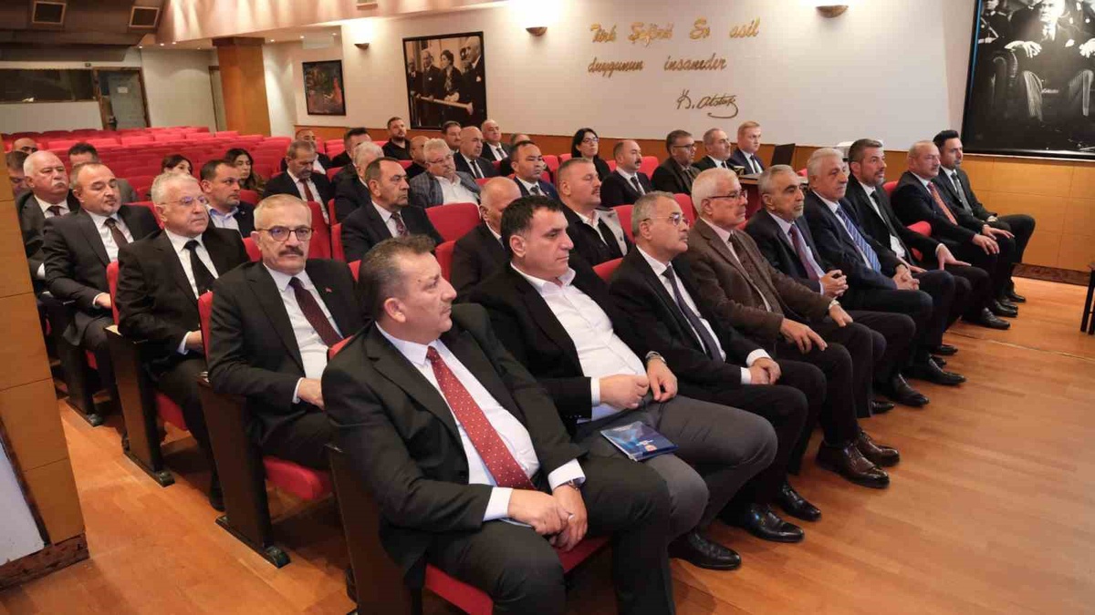 TŞOF'da korsan taşımacılıkla mücadele için hukuki yol haritası istişare edildi