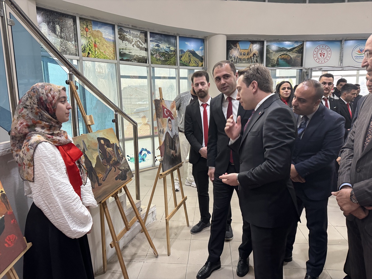 Yüksekova'da Cumhuriyet Bayramı kutlandı