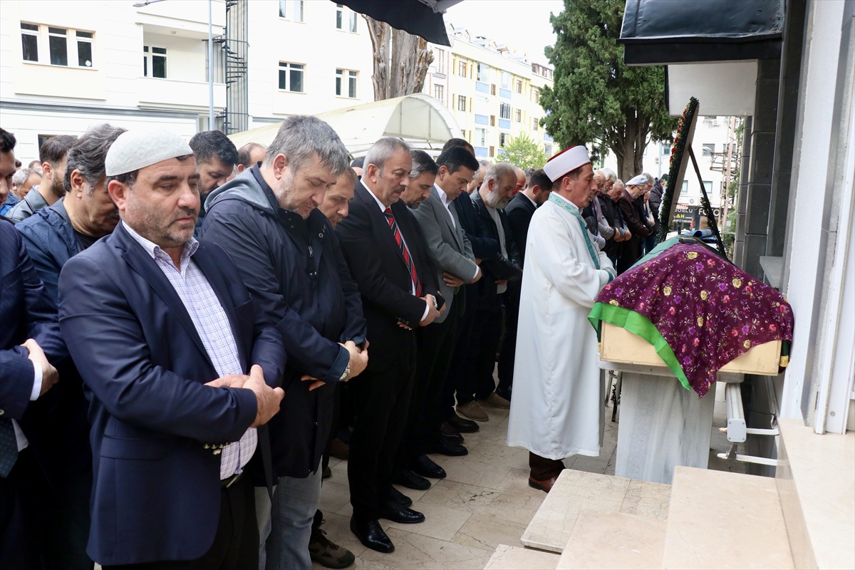 AA Yurt Haberleri Müdürü Orhan Topal'ın annesi Trabzon Akçaabat'ta defnedildi