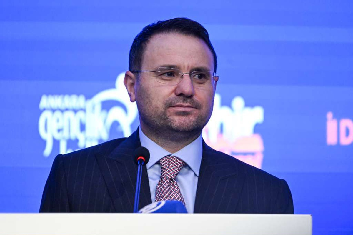 Adalet Bakanı Gürlek gençlerin çetelere bırakılmayacak kadar değerli olduğunu söyledi