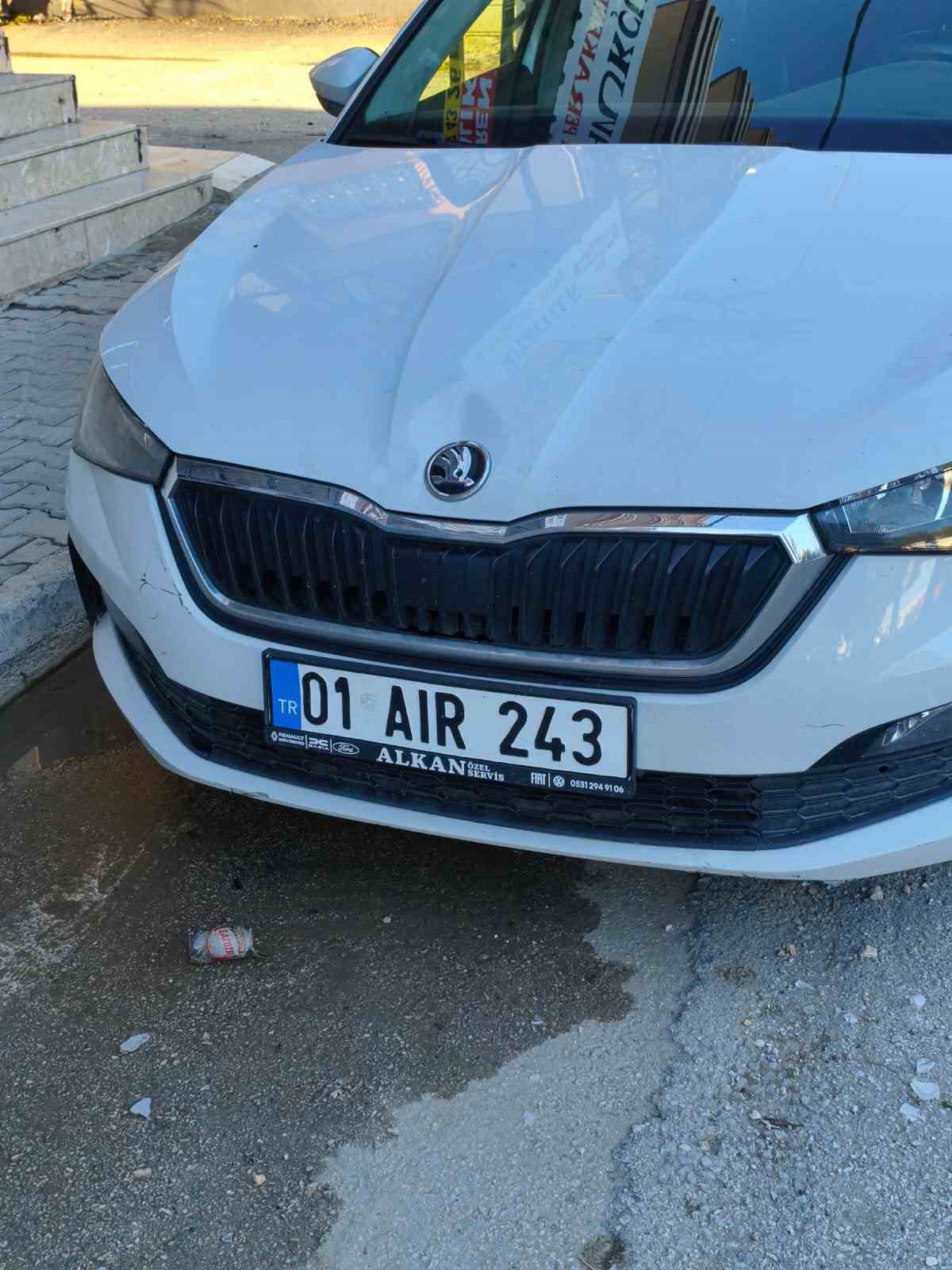 Adana'da öğretmenin otomobiline molotof kokteyli atıldı! 15 yaşındaki çocuk gözaltında