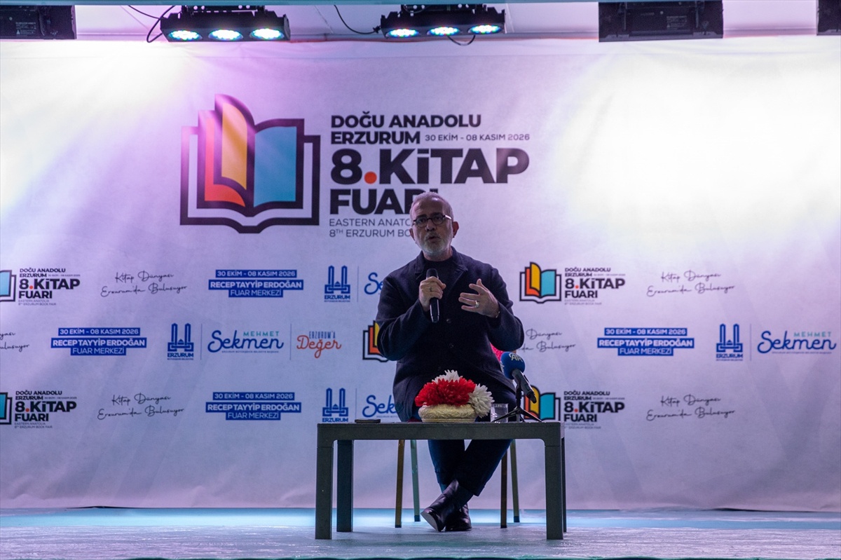 AK Parti Grup Başkanvekili Yenişehirlioğlu, Erzurum Kitap Fuarı'nda söyleşiye katıldı