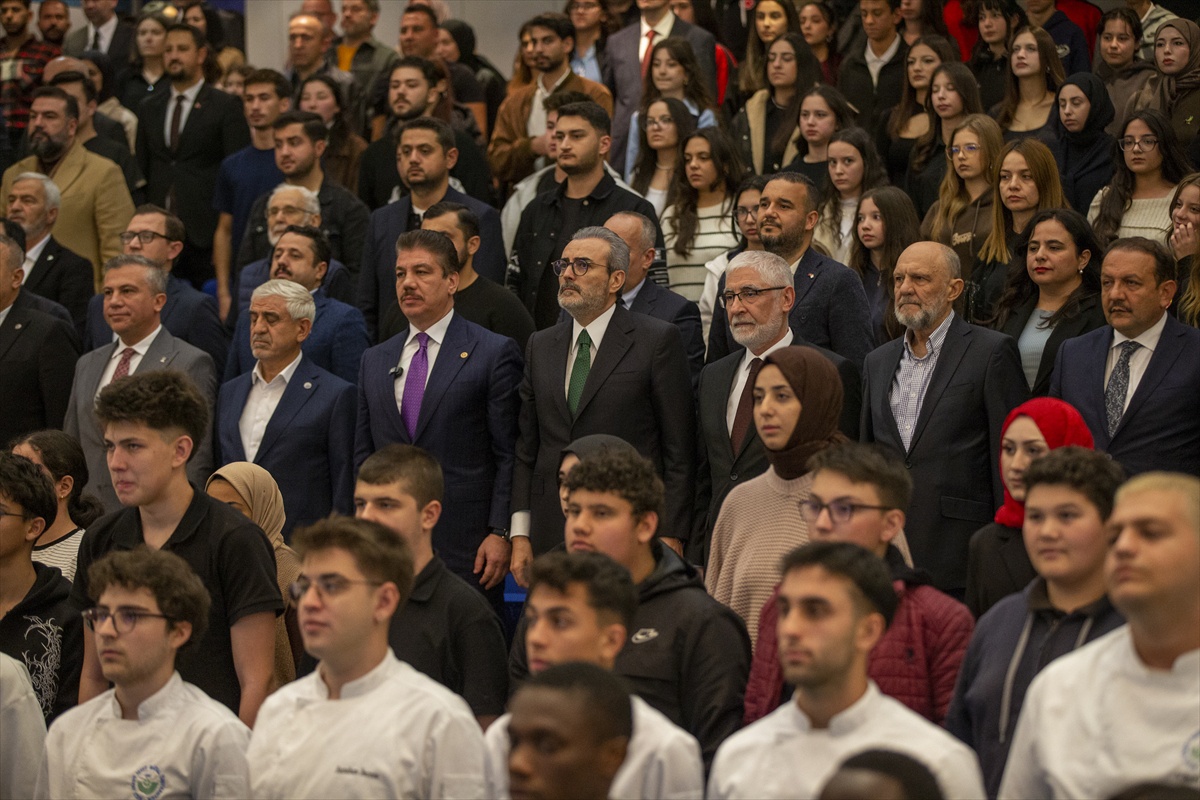 Bolu'da 'Yeni Dünya Düzeninde Küresel Güç Türkiye' programı düzenlendi