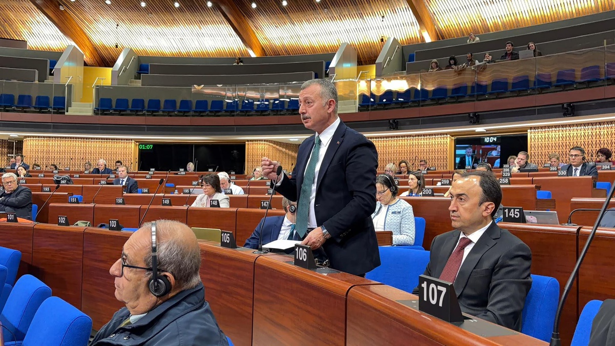 Büyükakın, Avrupa Konseyi’nin çifte standardını gözler önüne serdi; “Bağımsız Türk yargısını hiçe sayan bu tutum kabul edilemez”