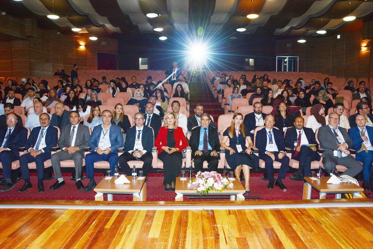 Dicle Üniversitesi Diyarbakır'da 9. ekonomi sempozyumuna ev sahipliği yaptı