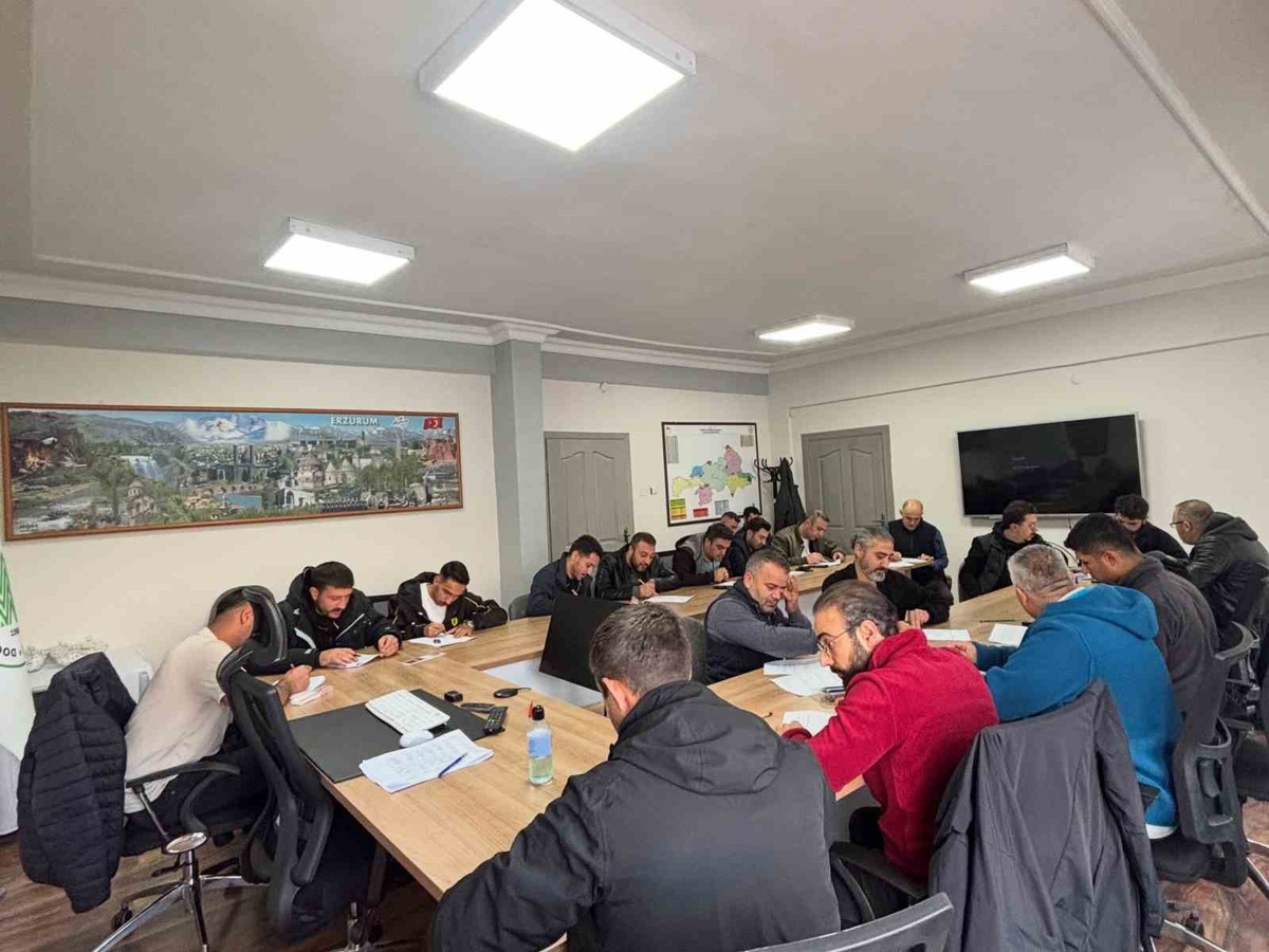 Erzurum'da avcı eğitimi kursunu tamamlayan 31 avcı adayı sertifika aldı