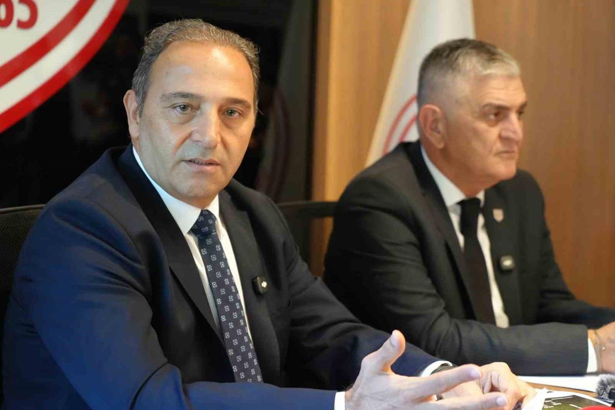 Fuat Çapa kimdir? Samsunspor'da iki kez istifa etmek istedi, yönetim kabul etmedi