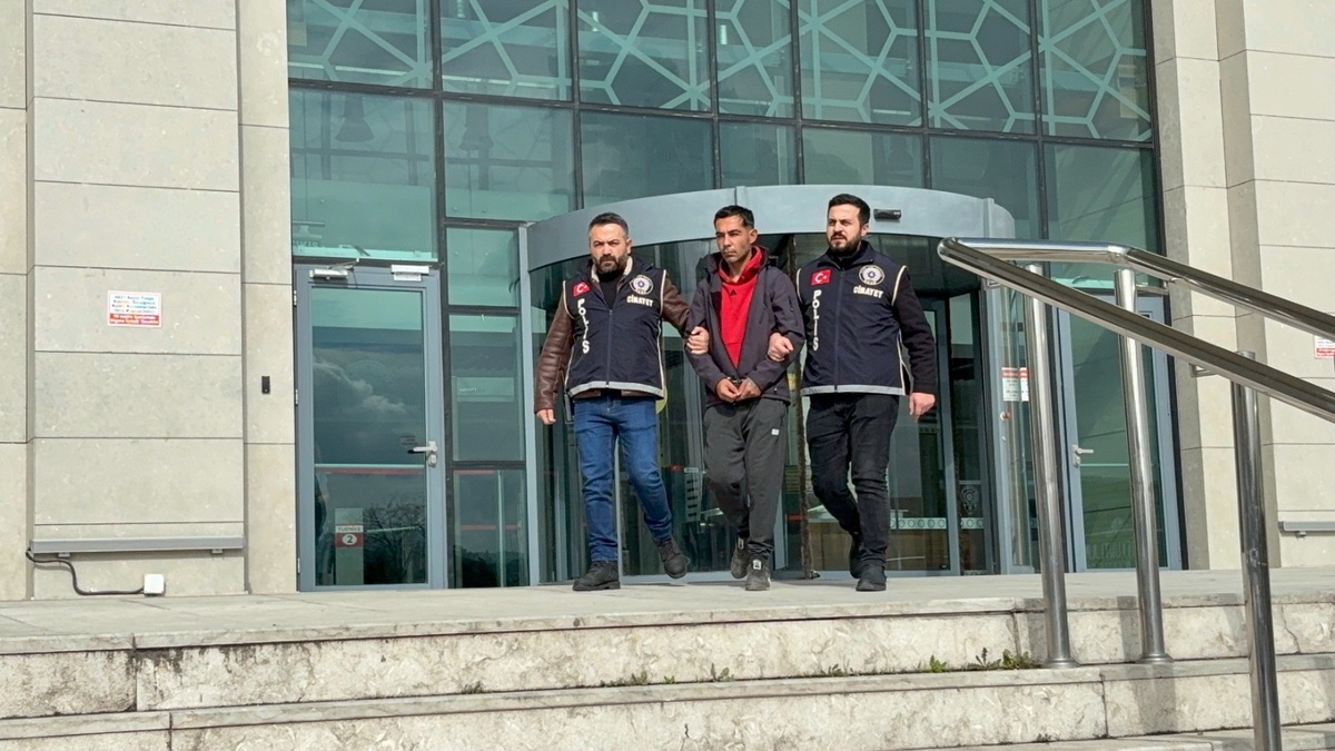 Kırıkkale'de babasını ekmek bıçağıyla öldüren Hasan Kenan Aydoğdu tutuklandı