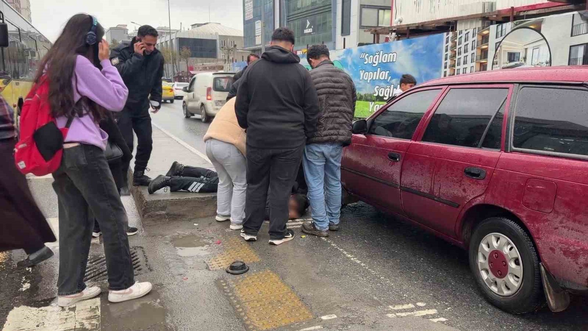 Sultangazi'de güvenlik görevlisi genç kadına otomobil çarptı, kadın yaralandı