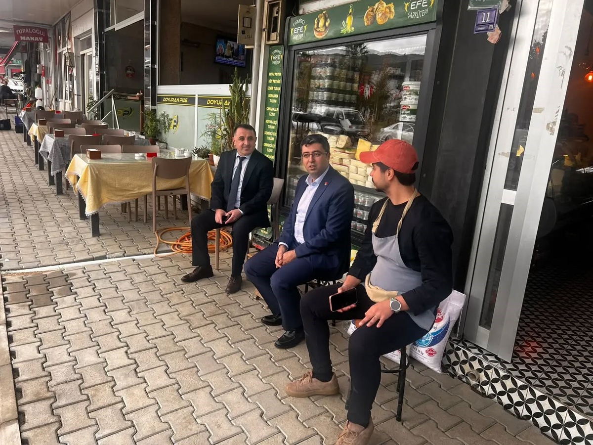 Yenipazar Kaymakamı Karataş, çarşı esnafını ziyaret edip taleplerini dinledi
