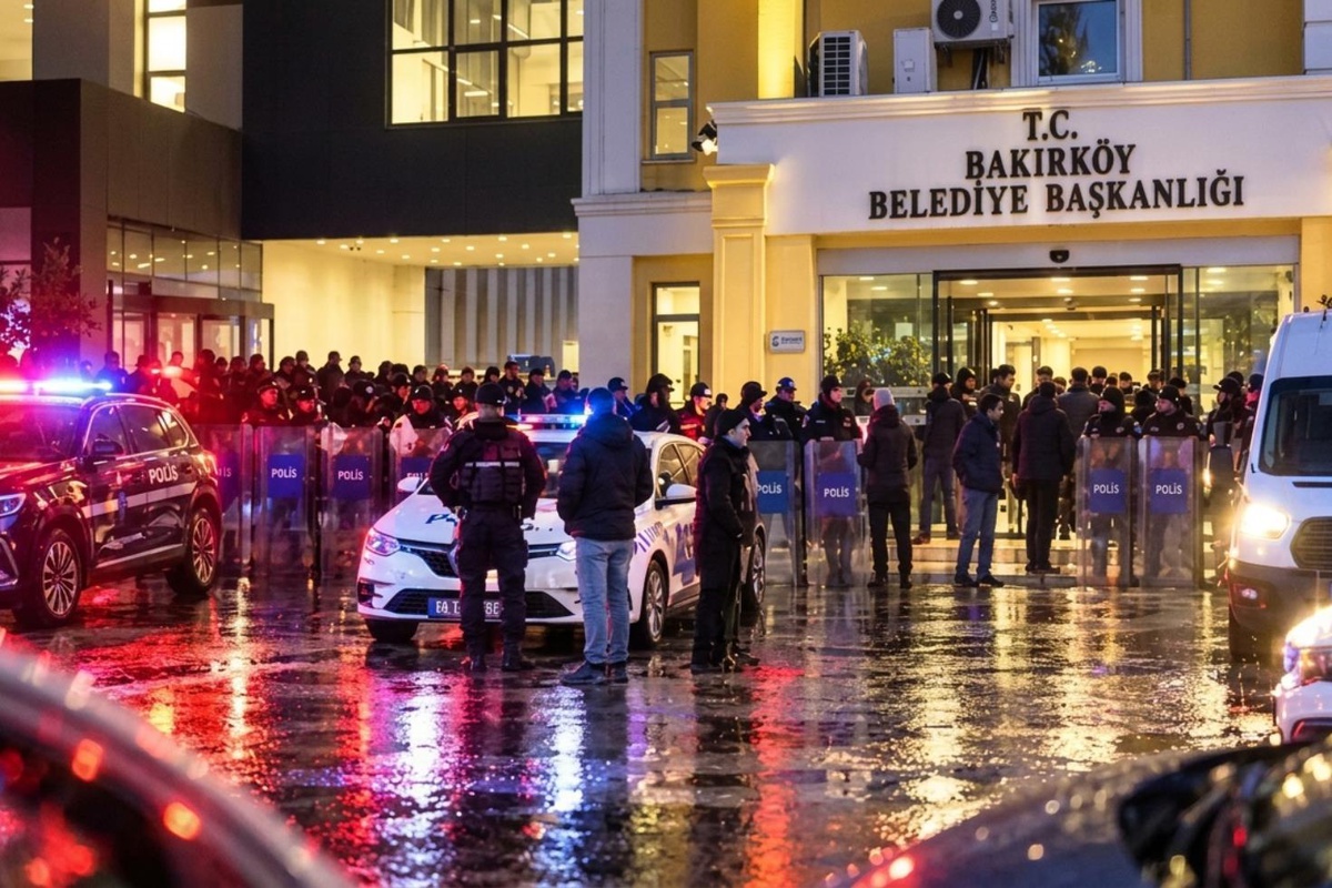 Bakırköy Belediyesi soruşturmasında 39 kişi tutuklandı! Başkanın babasına ev hapsi