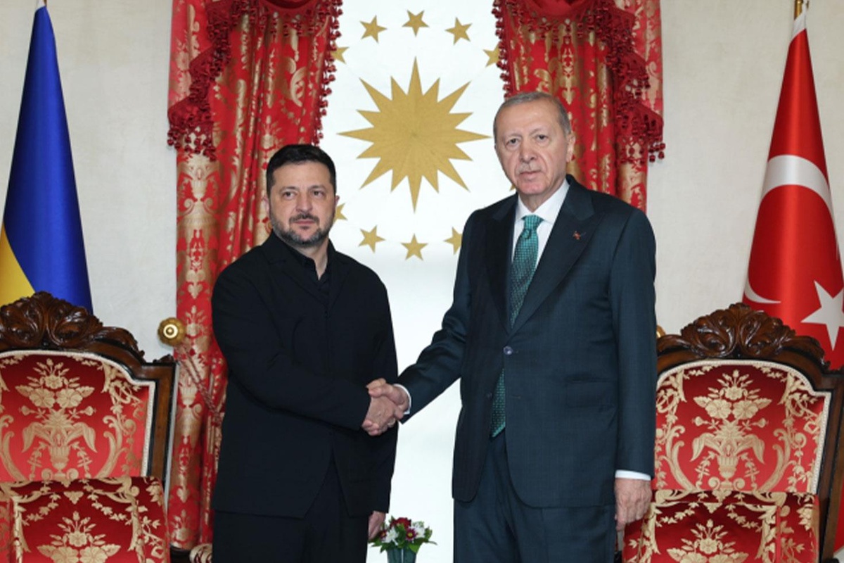 Cumhurbaşkanı Recep Tayyip Erdoğan, Ukrayna Devlet Başkanı Volodimir Zelenski ile ortak basın toplantısında konuşuyor