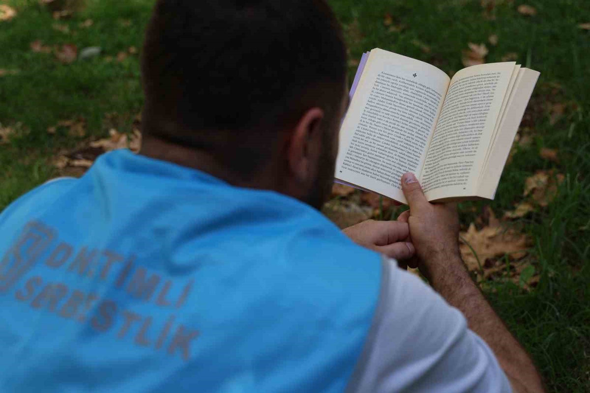 Diyarbakır Denetimli Serbestlik Müdürlüğü yükümlülere kitap okuma etkinliği yapıyor