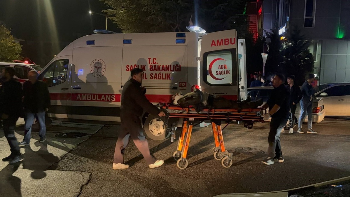 Erzincan'da otomobil ile motosikletin çarpıştığı kazada 1 kişi yaralandı