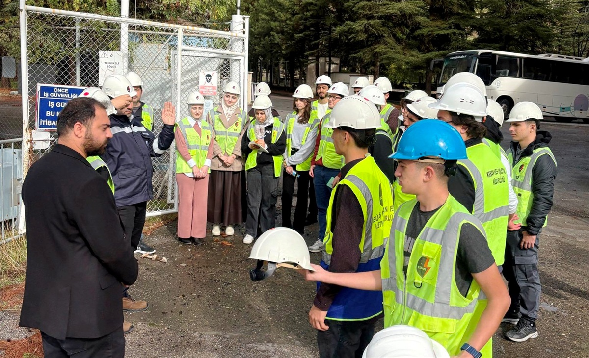 Fırat Üniversitesi öğrencileri Keban Barajı'nda enerji üretimini inceledi