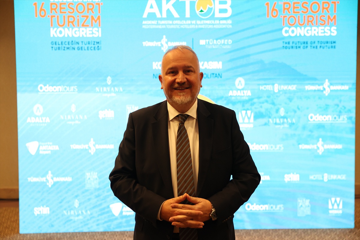Kavaloğlu, COP31'in Antalya turizmine 70-80 bin katılımcıyla katkı sunacağını söyledi