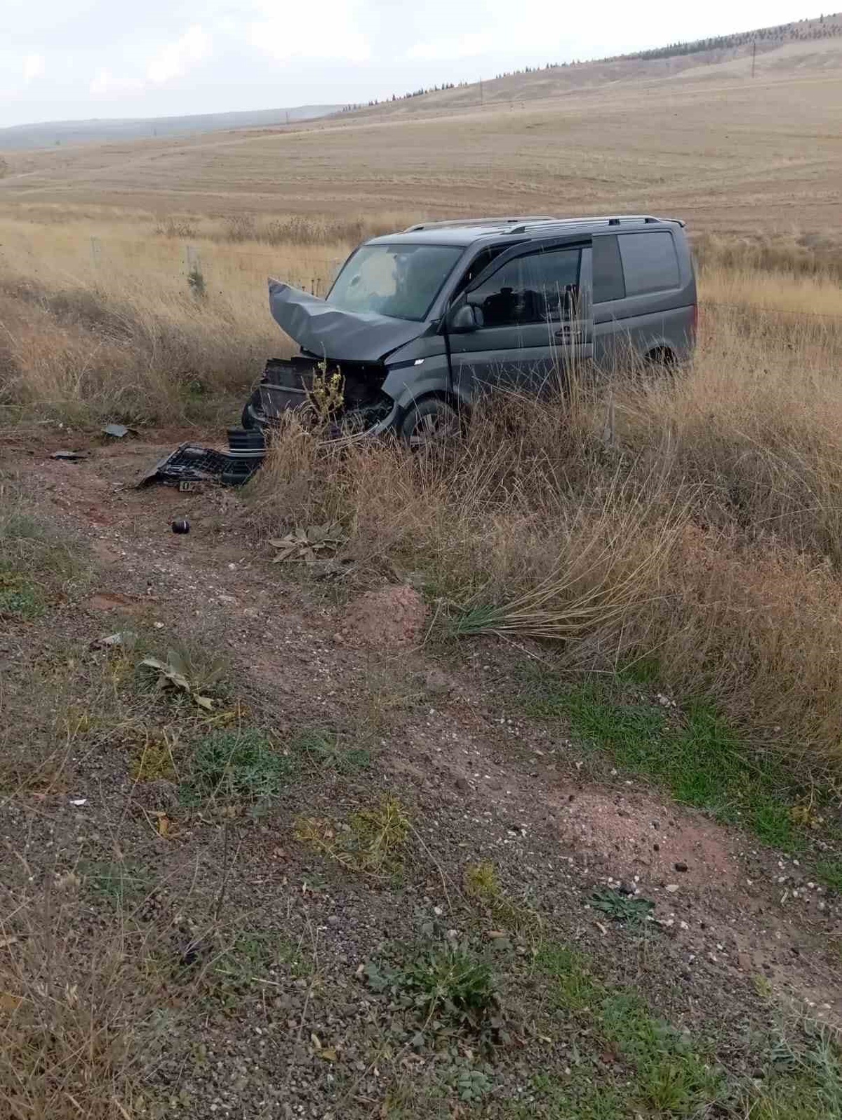 Konya Kulu'da iki minibüs kafa kafaya çarpıştı, 3 kişi hafif yaralandı