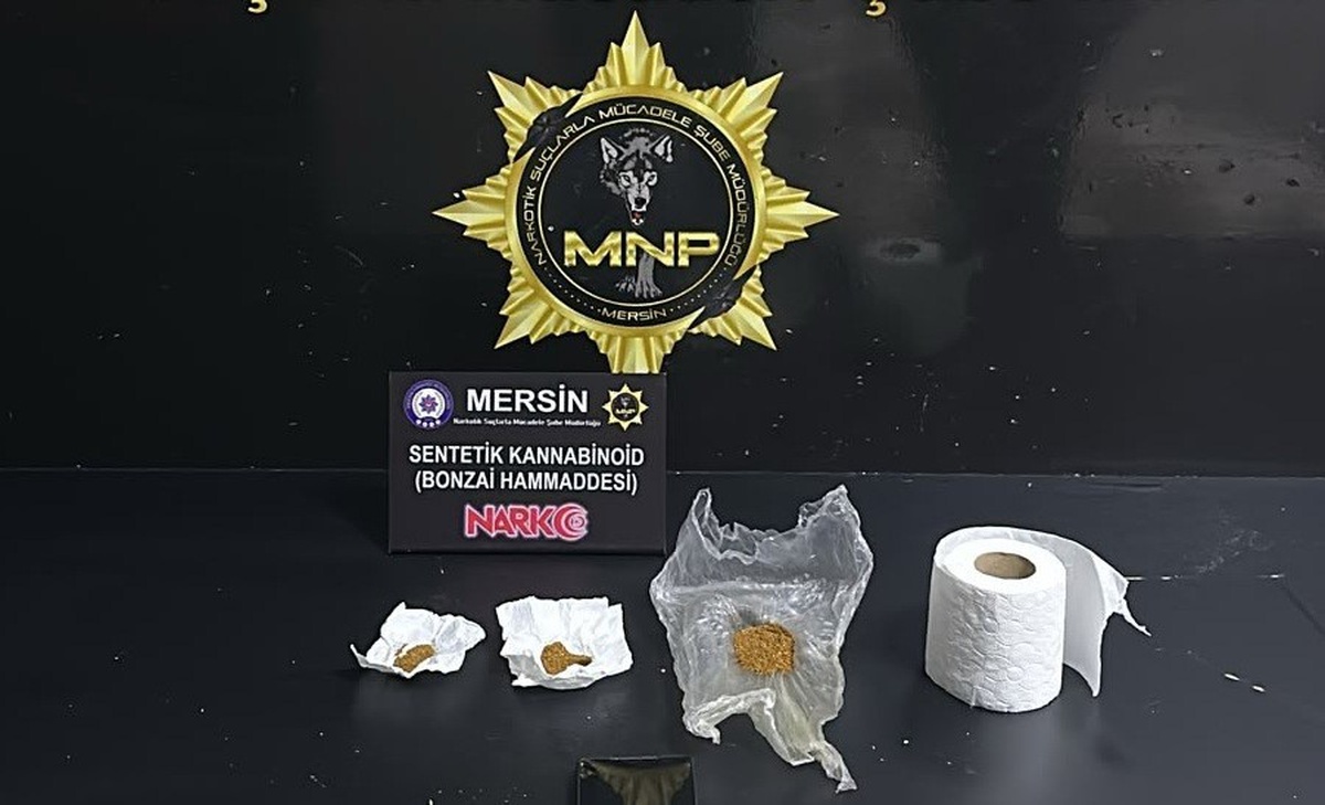 Mersin'de narkotik polisin düzenlediği operasyonda 2 uyuşturucu satıcısı tutuklandı