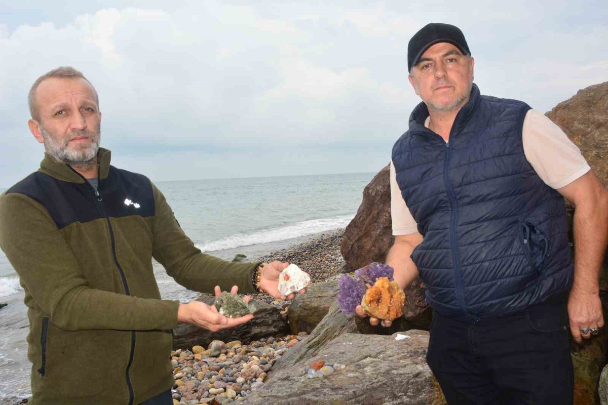 Samsun Ayvacık'ta kuzenler, hobiyle başlayan değerli taş işini mesleğe dönüştürdü