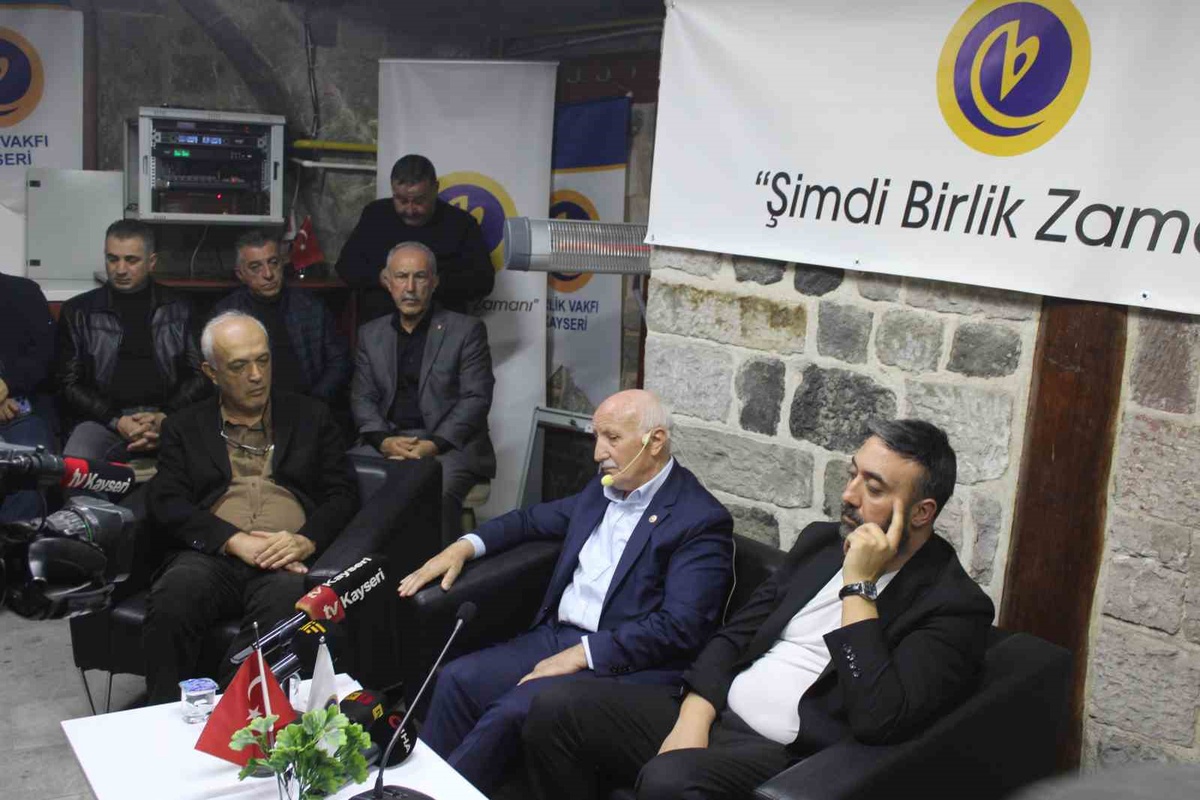 Yaşar Karayel: 'En kötü sivil irade, en iyi askeri cuntadan iyidir'