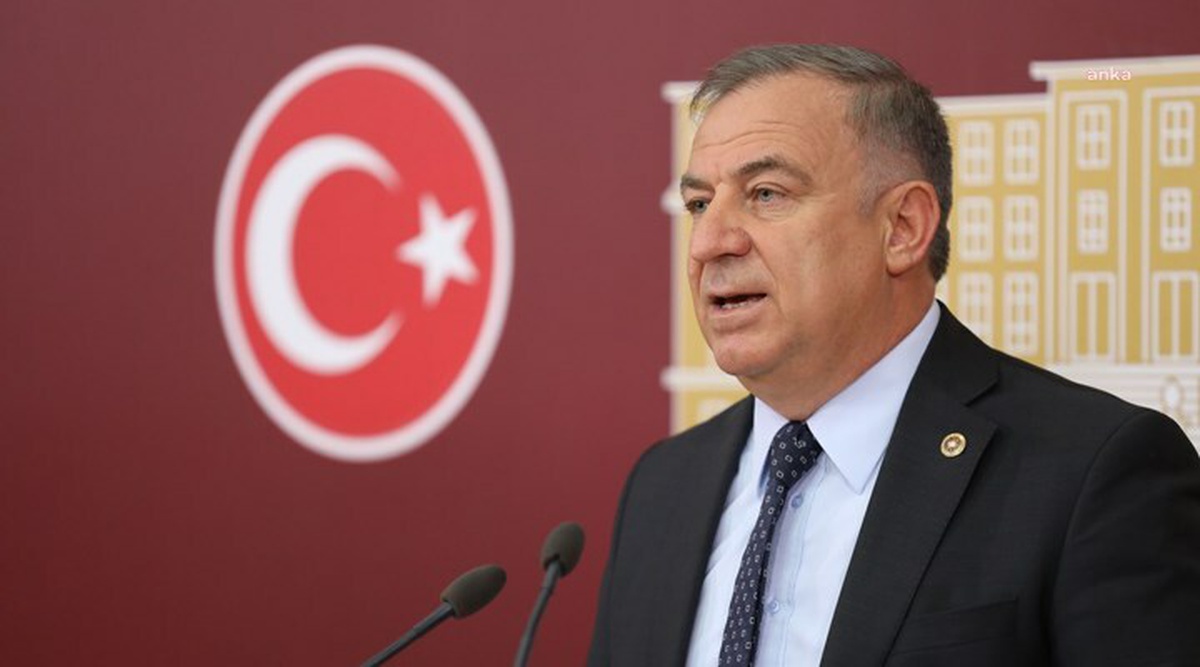 YENİ Partili Zeybek, fon skandalının istihdamı vurabileceği uyarısında bulundu