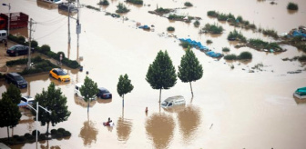 İran'da sel felaketinde 10 kişi hayatını kaybetti