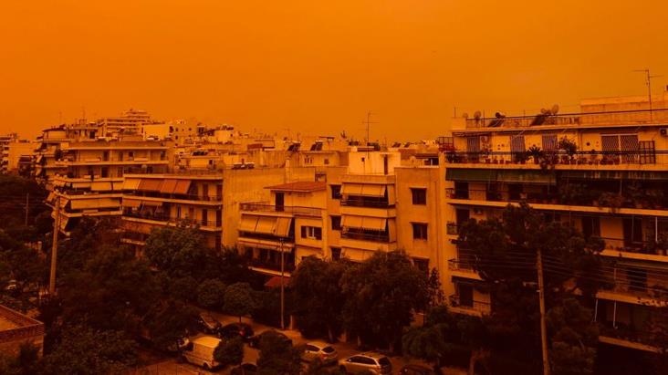 Komşu Mars'a döndü, gökyüzü turuncu renge büründü
