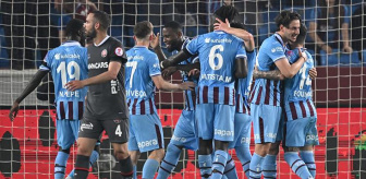 Trabzonspor, 10 kişi kaldığı maçta final avantajını kaptı