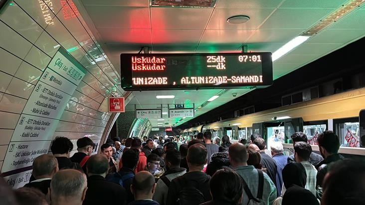 İstanbul'da hayatı felç eden ulaşım krizi çözüldü