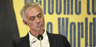 Fenerbahçe'de ilk ayrılık! Jose Mourinho, 1 saniye bile izlemeden o yıldızın biletini kesti